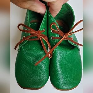 Mon Petit soft sole, size Toddler 7, Pine color, leather